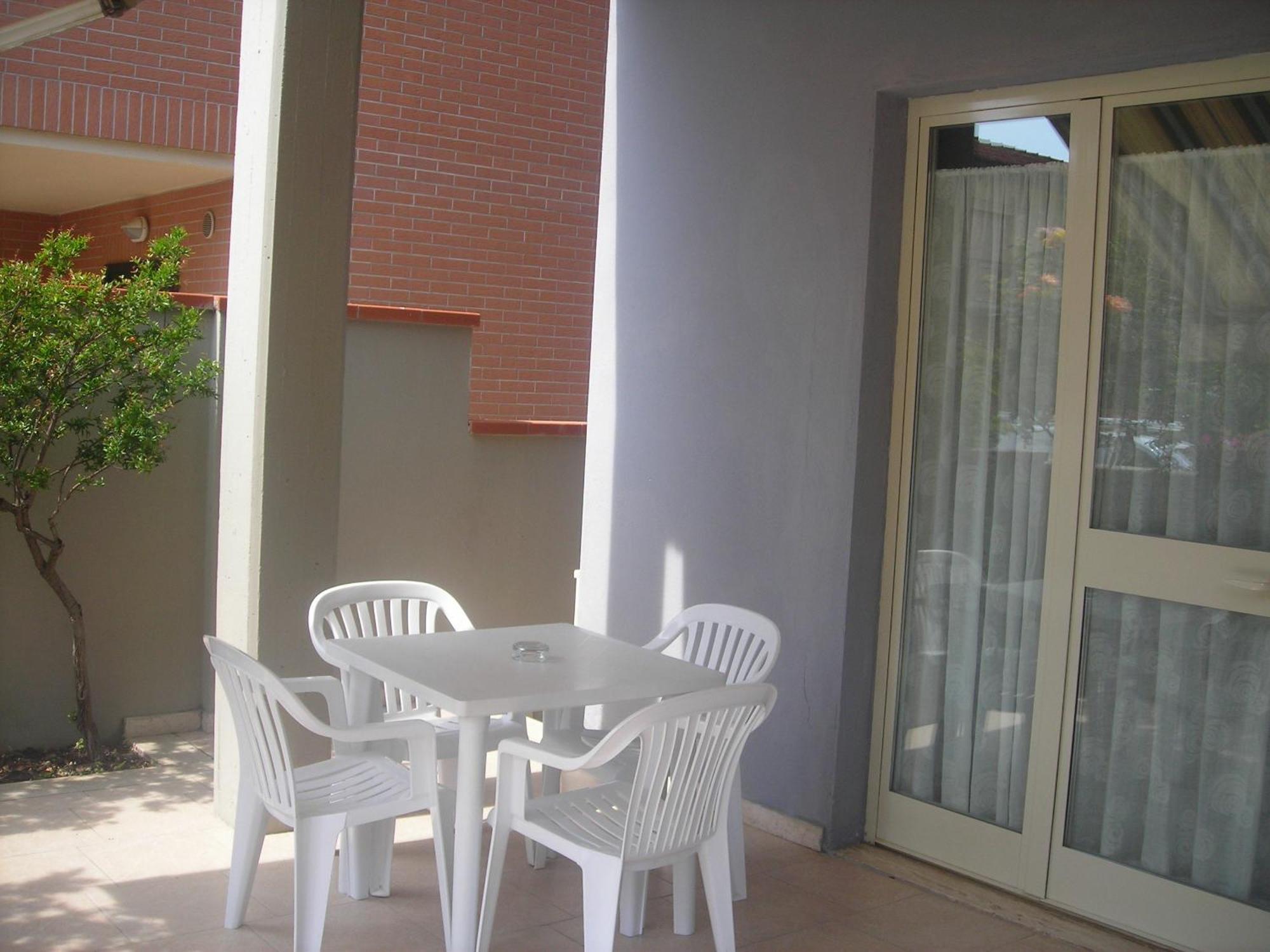 C.A.V. Residenza Prisco Aparthotel Marina di Grosseto Buitenkant foto