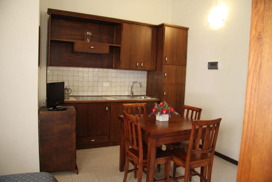 C.A.V. Residenza Prisco Aparthotel Marina di Grosseto Buitenkant foto
